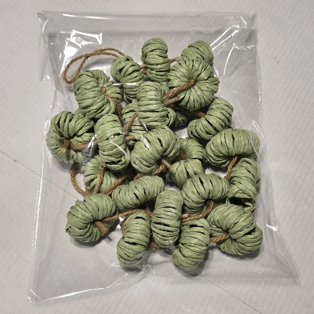 Pumpkin Garland Rope evergreen pastel, 3'